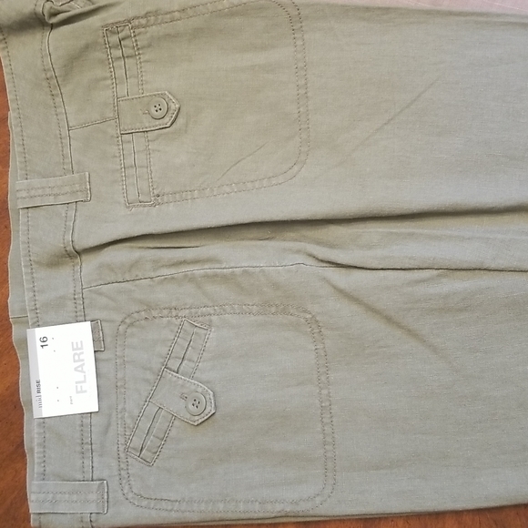 Lot of 2 New Women's Pants,  Size 16 - Picture 3 of 6